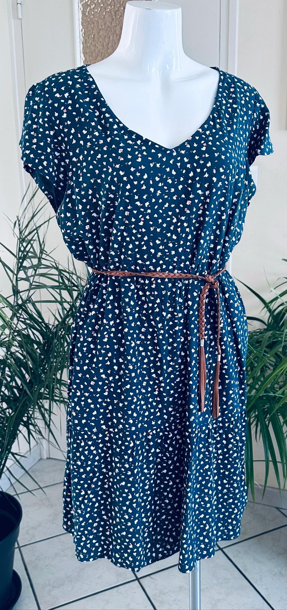 Flowy dress with dark green background print Size 46 (Excellent condition) – photo 10
